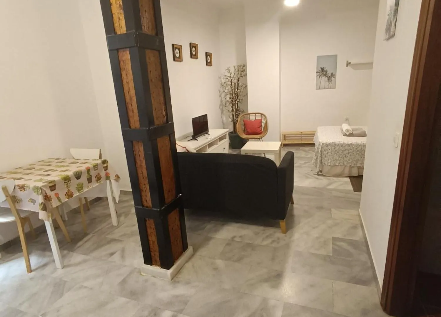 Estudios Santos Málaga Apartment